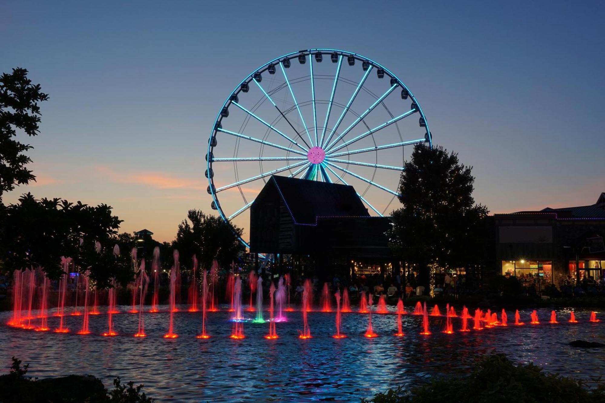 A Stones Throw, You Get 1089 Free Attraction Tickets Per Paid Day, Dollywood And Much More! Pigeon Forge Exterior foto